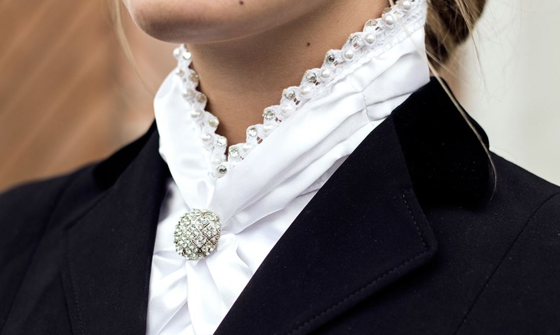 Plastron_dressage