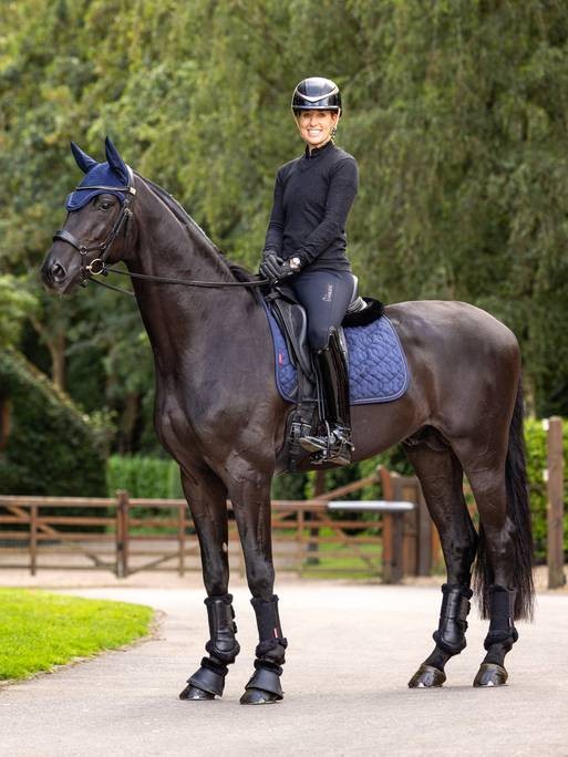 Kristall-Wildleder_Dressur_Sprungschabracke