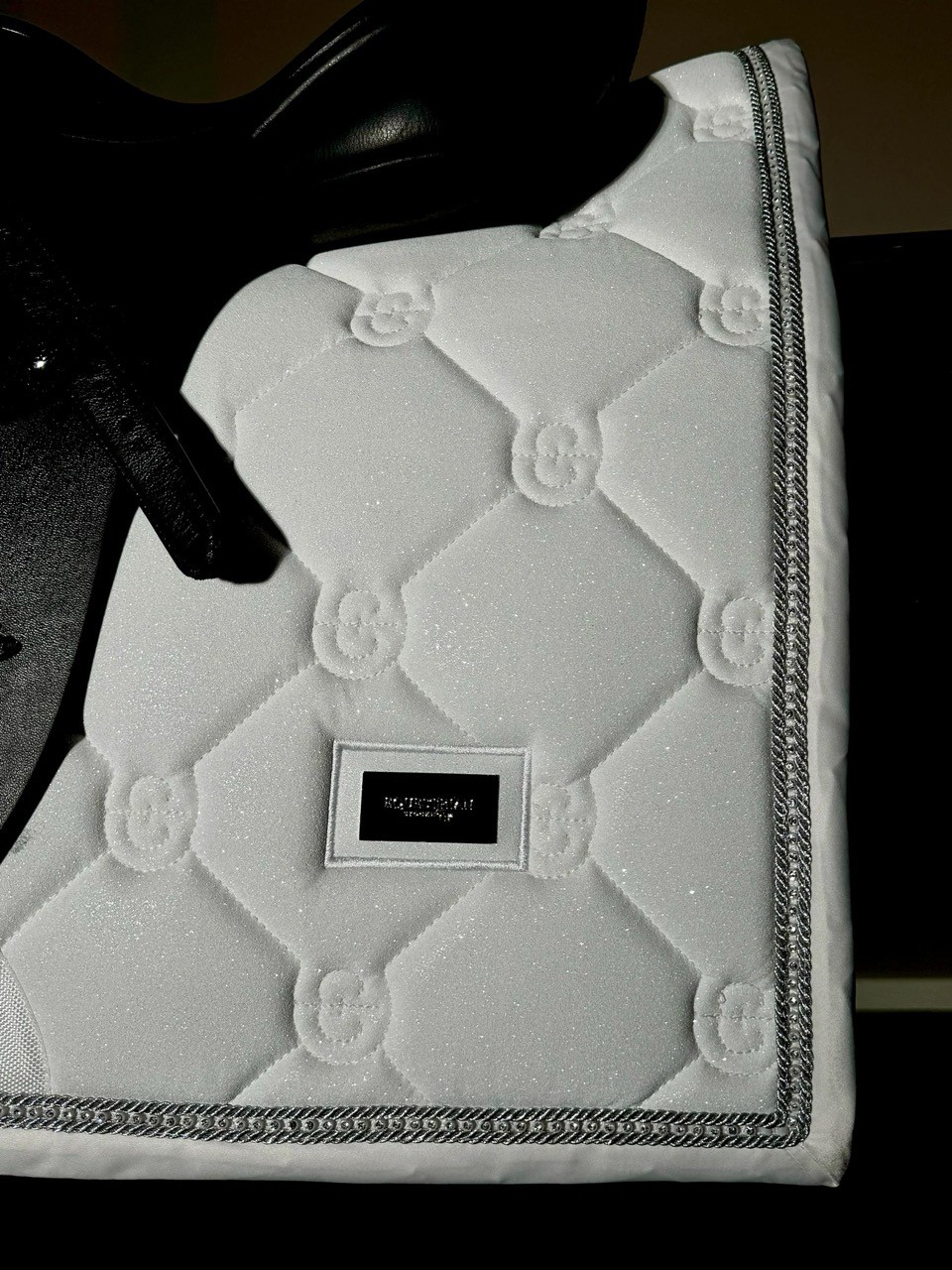 Tapis de Selle_Equestrian Stockholm_Glimmer